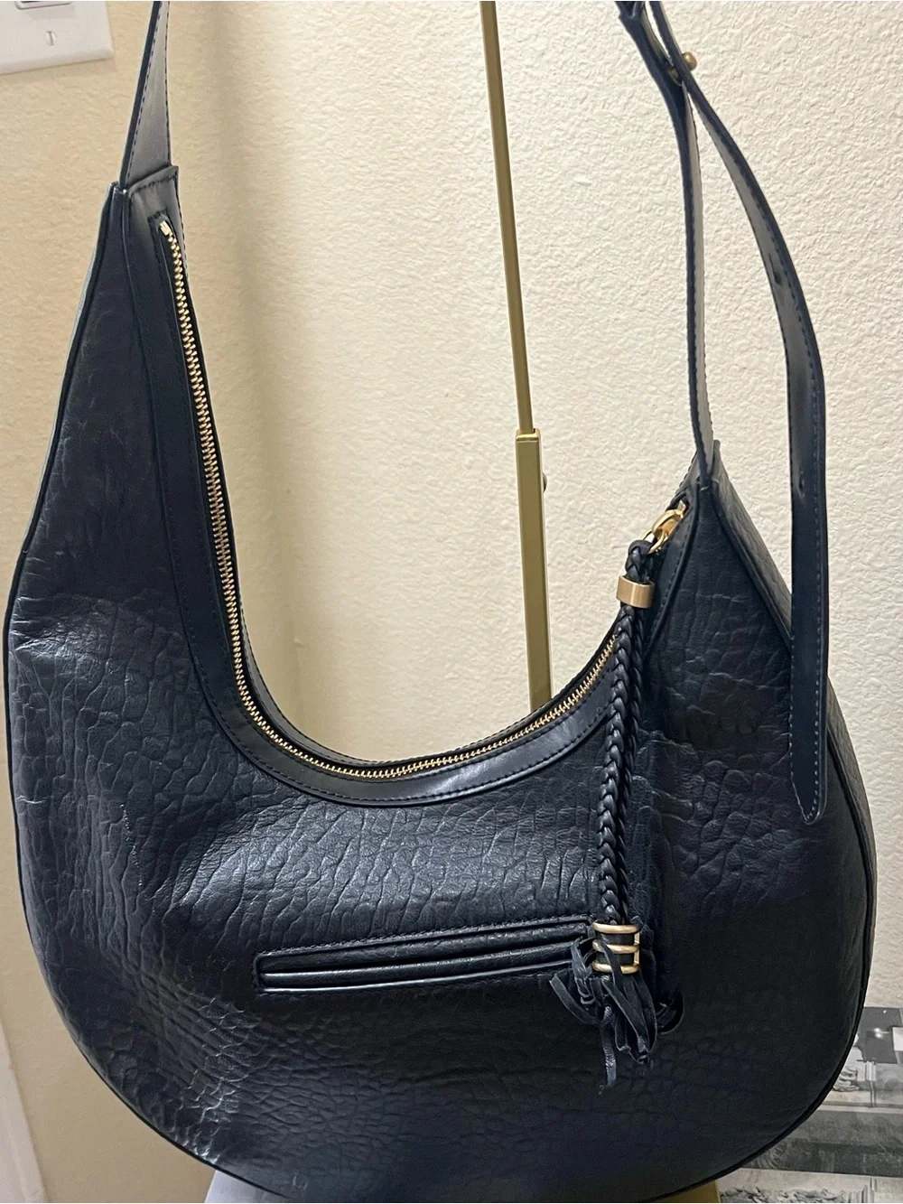 Classic Black Leather Hobo Shoulder Bag - Sleek Everyday Beautiful bag!!!